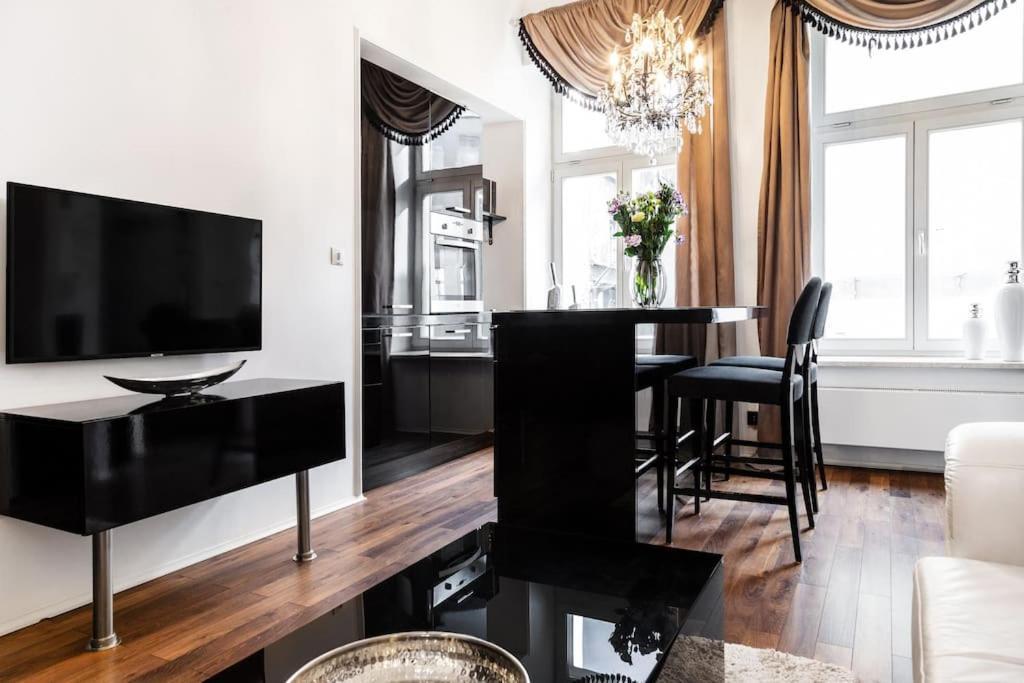 Househost Apartment:Lobzowska 22 Krakkó Kültér fotó
